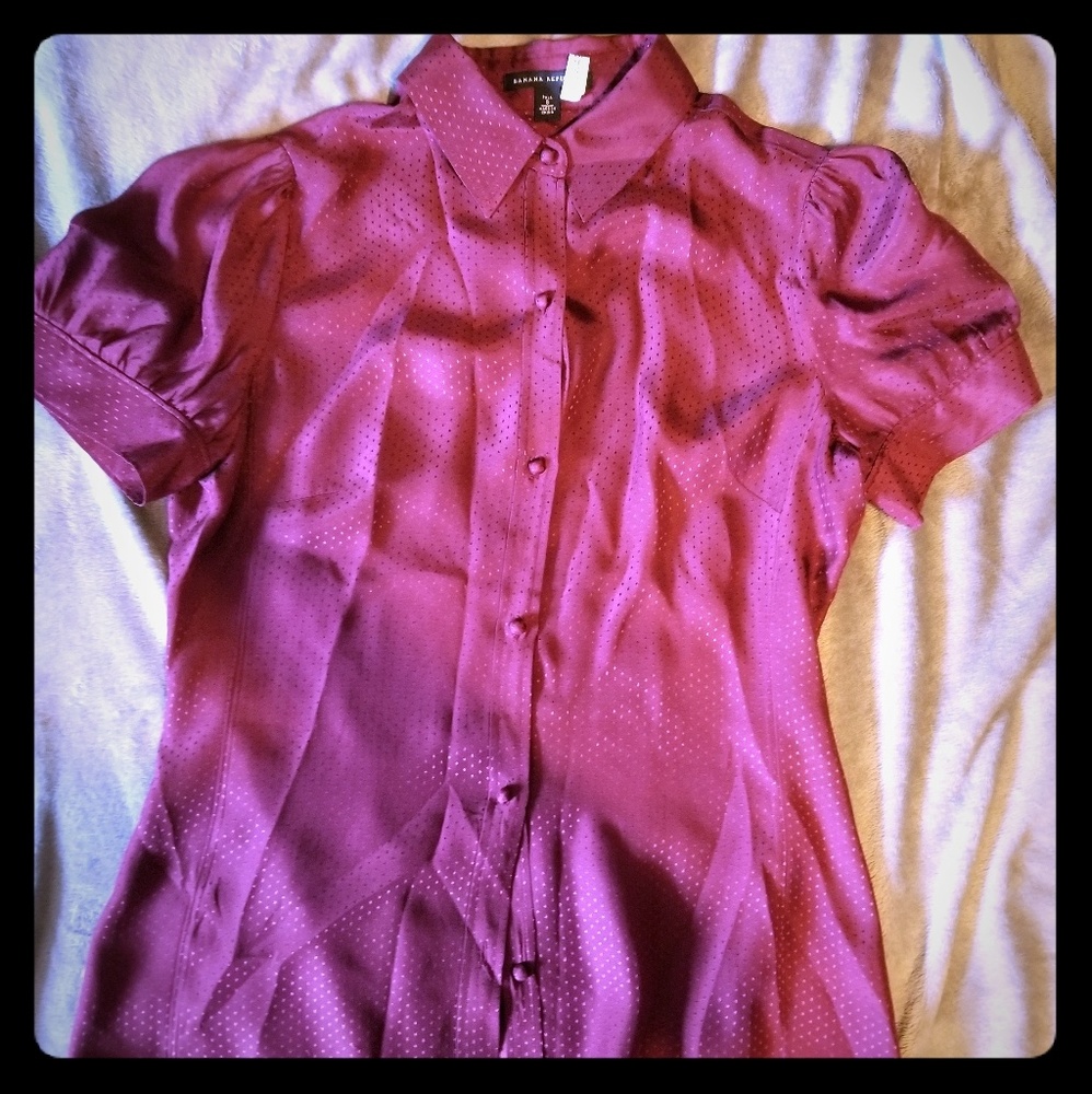 Banana Republic silk button up blouse